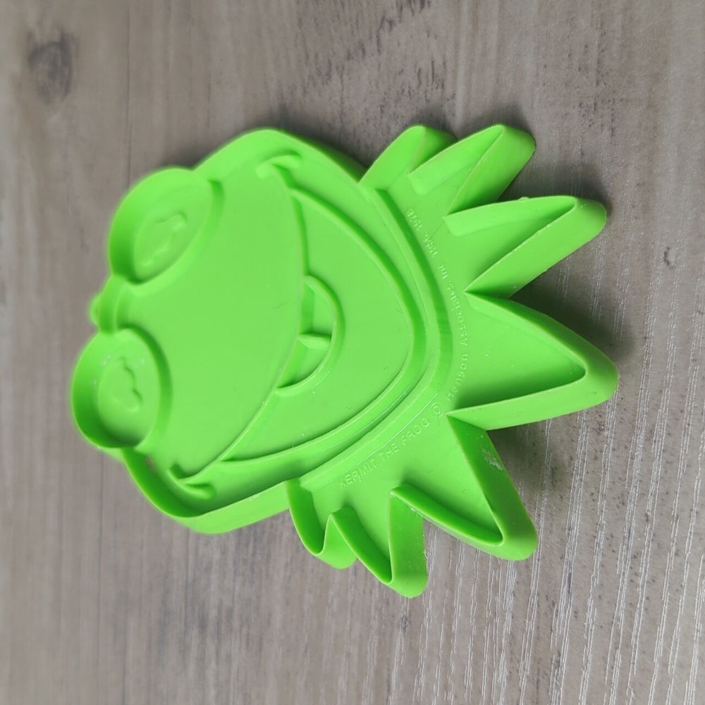 Vintage Kermit the Frog Cookie Cutter